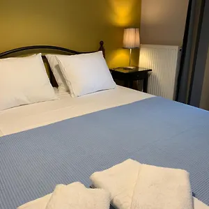 https://christi-apartments-a.rethymnohotels.net